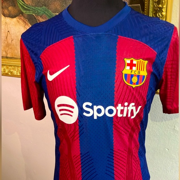 Nike FC Barcelona 2023/24 Match Home
Men's Nike Dri-FIT ADV Soccer Jersey ⚽️⚽️ - Picture 9 of 15